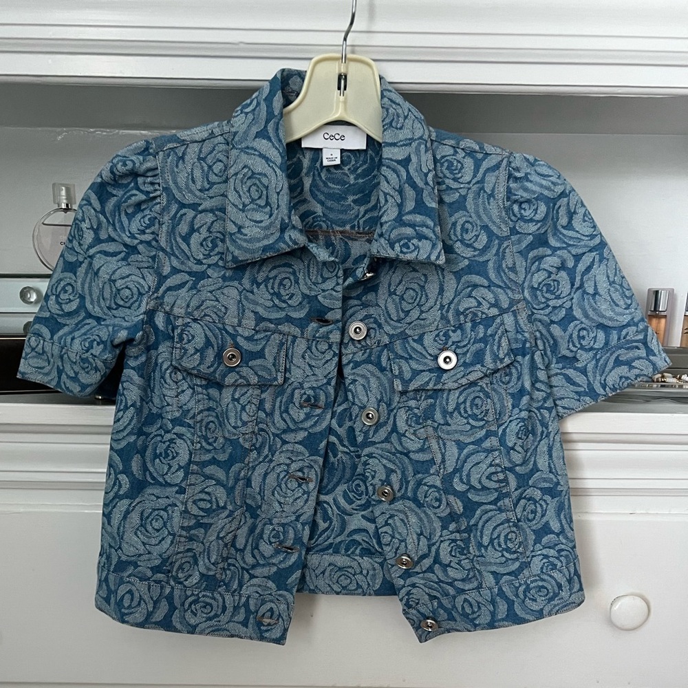 CeCe Denim Blue Rose Pattern Top
